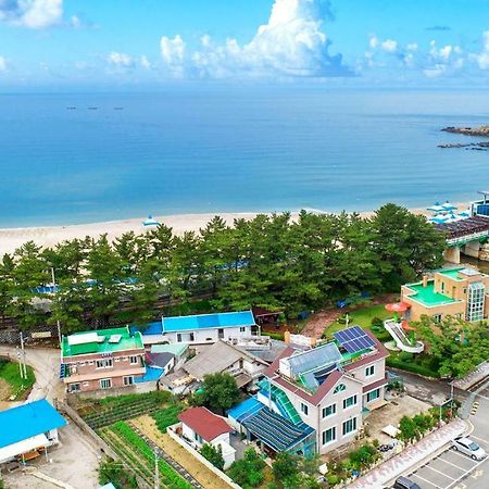 Samcheok Sol Beach Pension מראה חיצוני תמונה