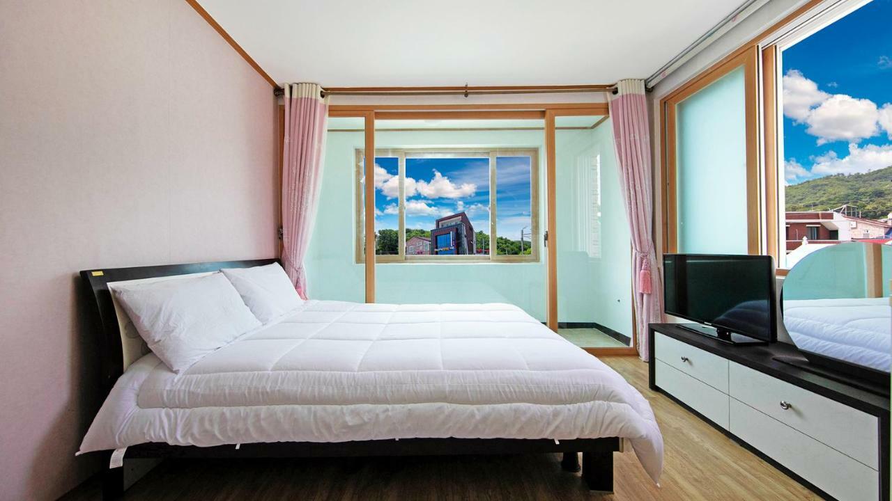 Samcheok Sol Beach Pension מראה חיצוני תמונה