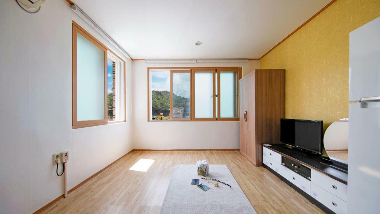 Samcheok Sol Beach Pension מראה חיצוני תמונה