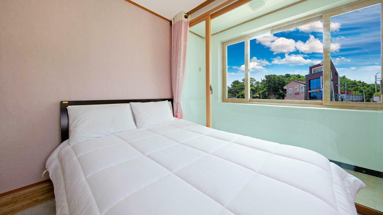 Samcheok Sol Beach Pension מראה חיצוני תמונה