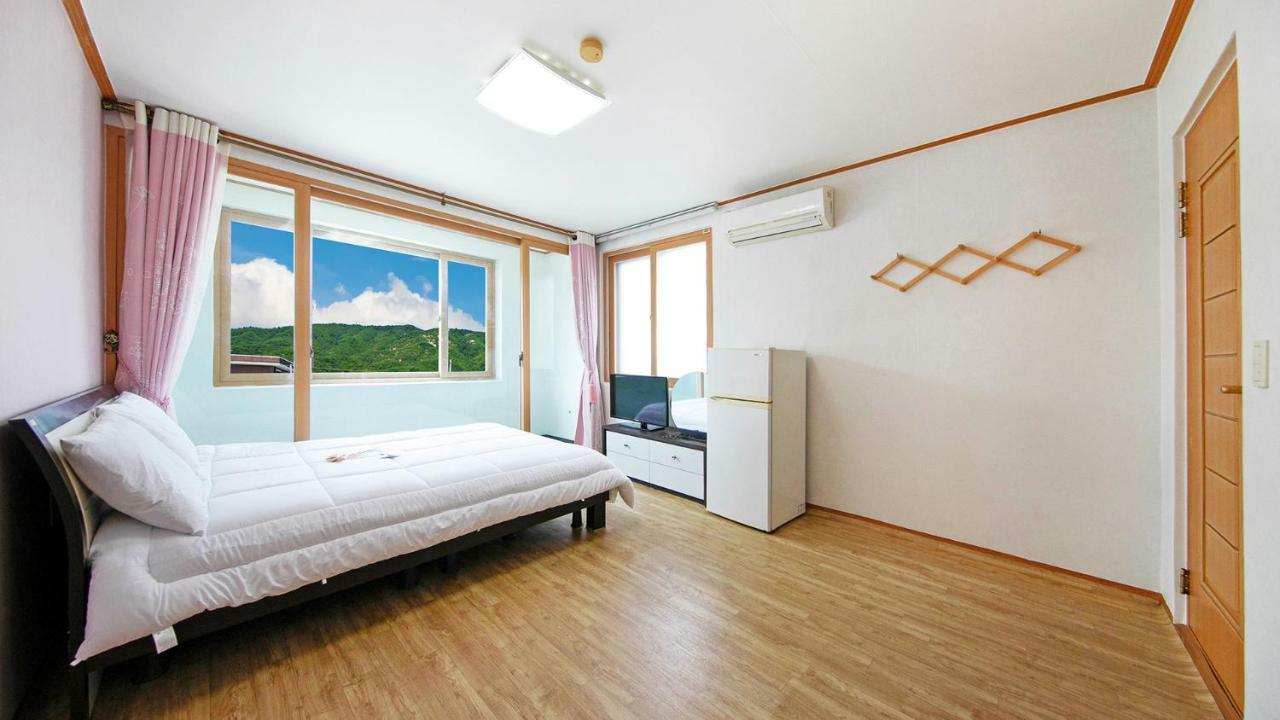 Samcheok Sol Beach Pension מראה חיצוני תמונה
