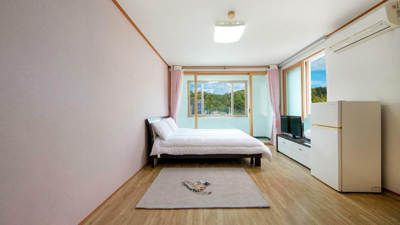 Samcheok Sol Beach Pension מראה חיצוני תמונה