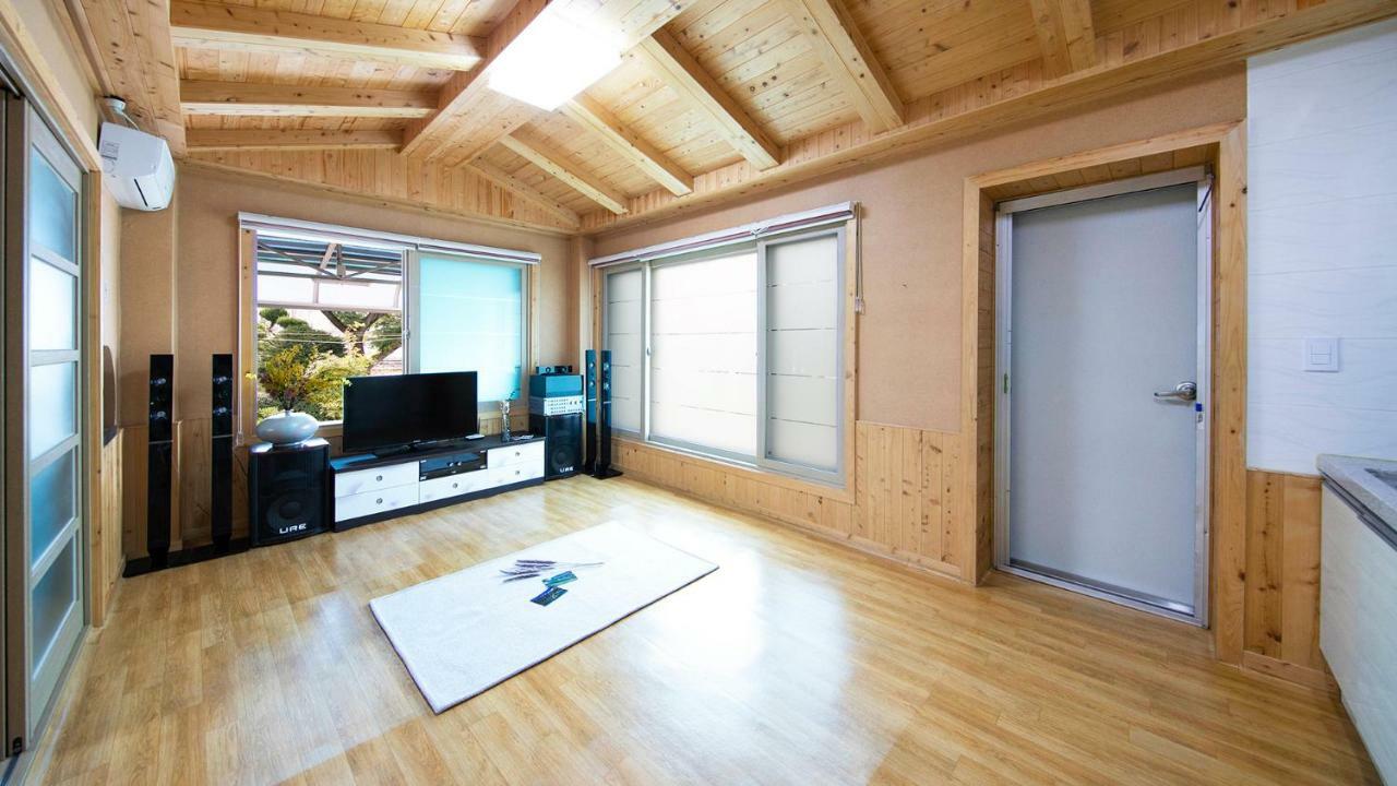 Samcheok Sol Beach Pension מראה חיצוני תמונה